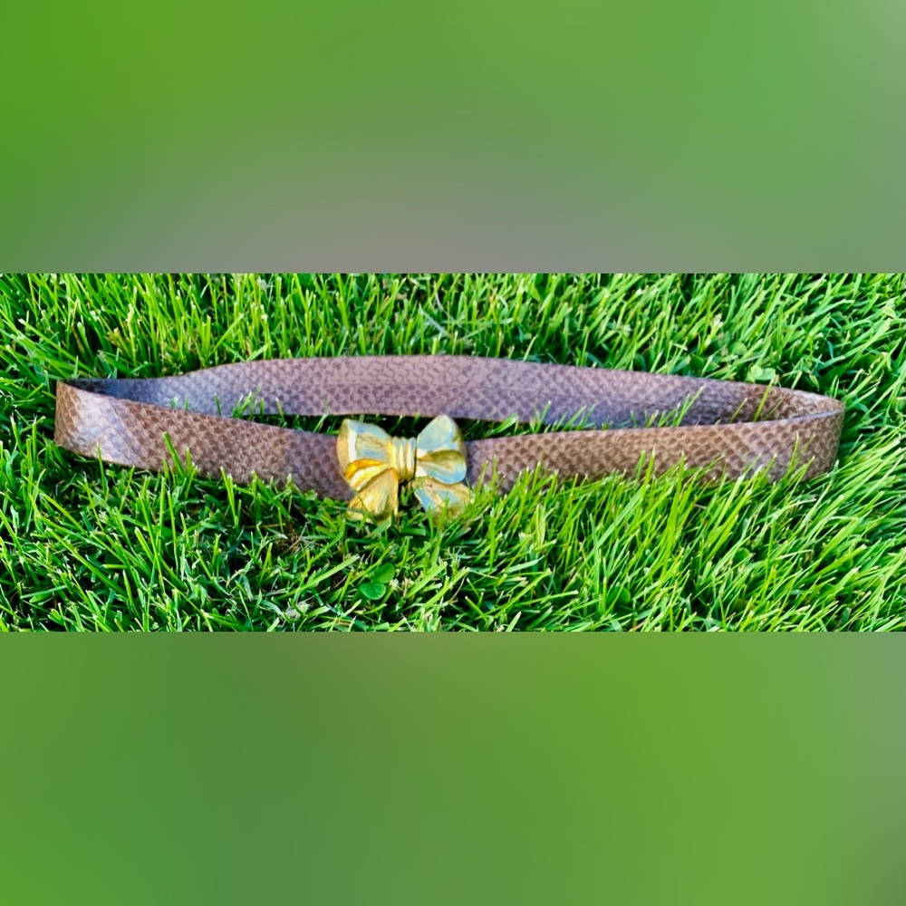 Vintage 80’s Bow Sculpture Closure Belt with Taupe Toned Python Strap.